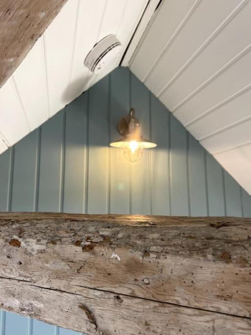 Herring Girl House - Harbourside Property, Sleeps 8 스카버러 외부 사진