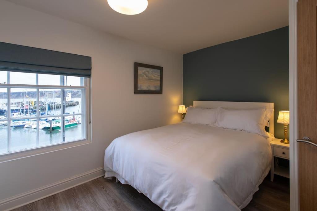 Herring Girl House - Harbourside Property, Sleeps 8 스카버러 외부 사진