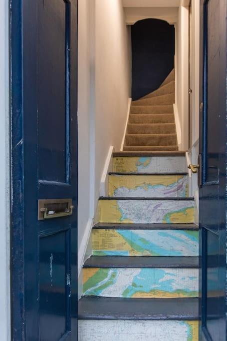 Herring Girl House - Harbourside Property, Sleeps 8 스카버러 외부 사진